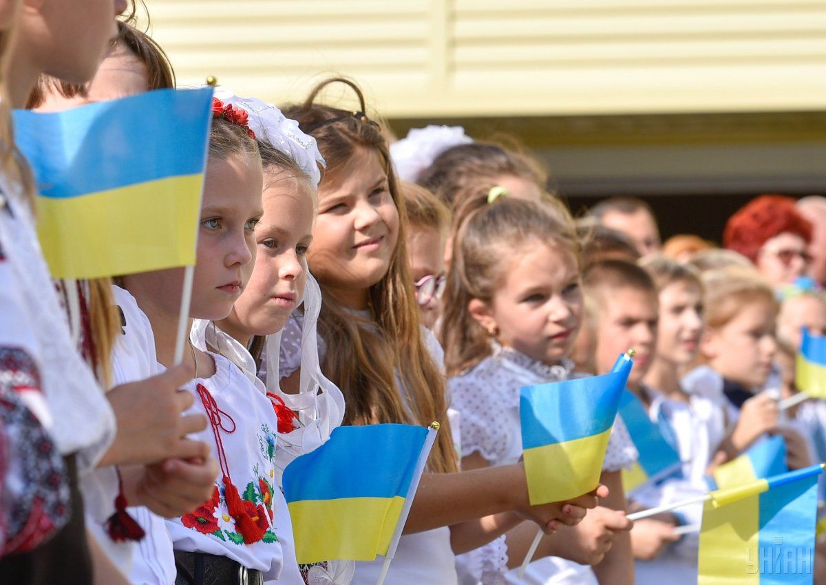 Щорічно 1 червня в Україні і в усьому світі відзначається Міжнародний день захисту дітей, який покликаний привернути увагу до захисту прав дитини