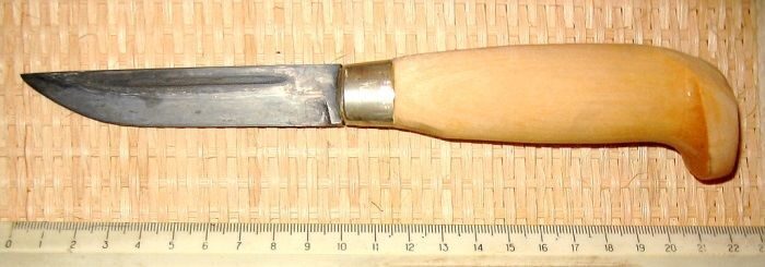 Ось це справжній ніж для виживання, який використовується століттями північними народами, які досконально розбираються в даному питанні