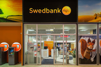 Найбільшими кредиторами, які спеціалізуються на роботі з фізособами, є два іноземних банки: Swedbank і SEB Banka